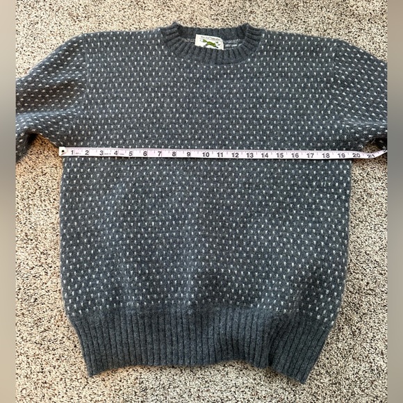 Vintage JC Penney The Fox wool blend gray/white crewneck sweater, men's size M - Picture 7 of 10